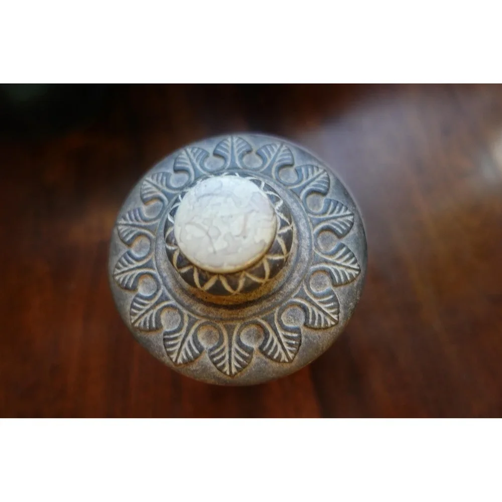 Vintage ceramic brown and cream color lidded canister‎ with leaf design